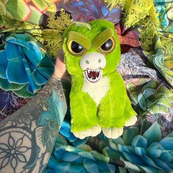 EUC Extinct Eddie Feisty Pets Plush - Rare Green Dinosaur Toy - Picture 3 of 6